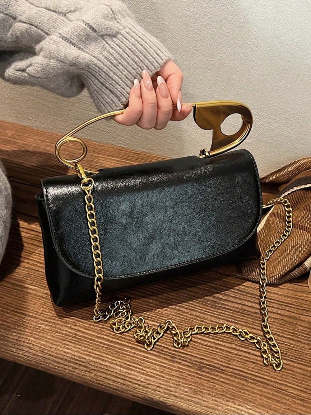 Elegant Black Leatherette Shoulder Bag with Gold Chain